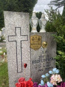 Grób babci Zosi i cioci Lucyny, mojej Chrzestnej. Cmentarz Dębica w Elblągu