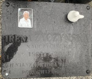 Grób Stanisława i Ireny Życzyńskich oraz prawdopodobnie Zofii Antoniny Rozpędowskiej, starszej siostry dziadka Leona. Tomaszów Mazowiecki